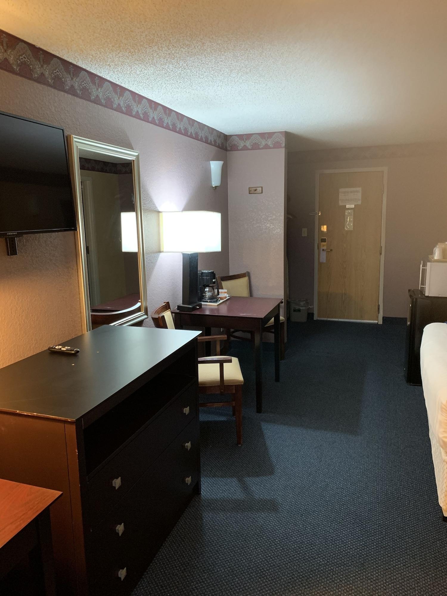 Lincoln Inn Express Hotel And Suites Oklahoma City Exterior photo